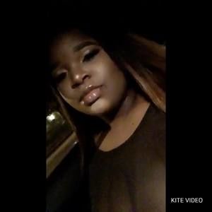 Meet your Posher, Niona